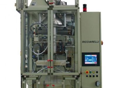 Vertical intermittent packaging machine VS